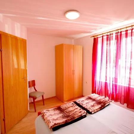 Fuer 4 Personen Ca 37 Qm In Njivice, Kvarner Bucht Krk *