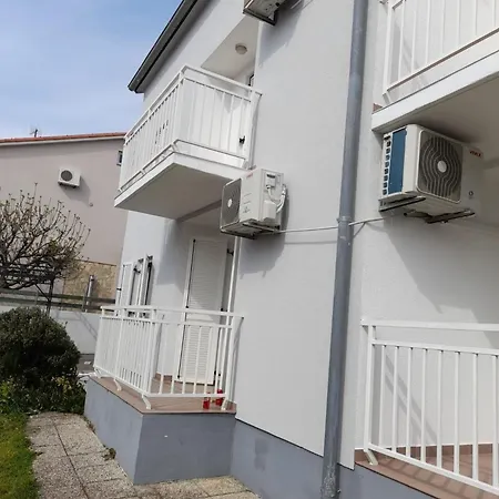 Fuer 4 Personen Ca 37 Qm In Njivice, Kvarner Bucht Krk Lejlighed Njivice